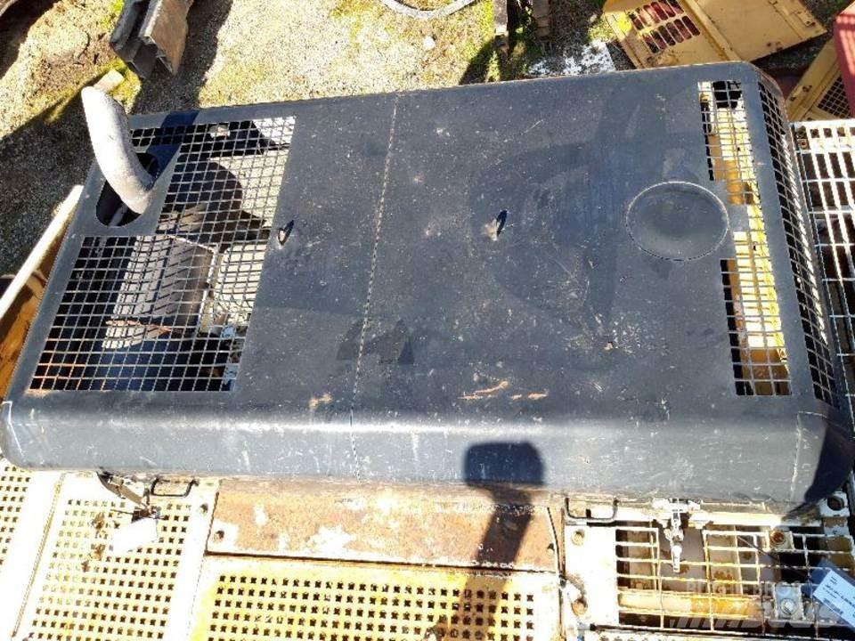 CAT 325LN Hytter och interiör