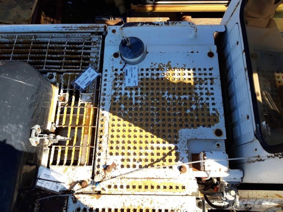 CAT 325LN Hytter och interiör