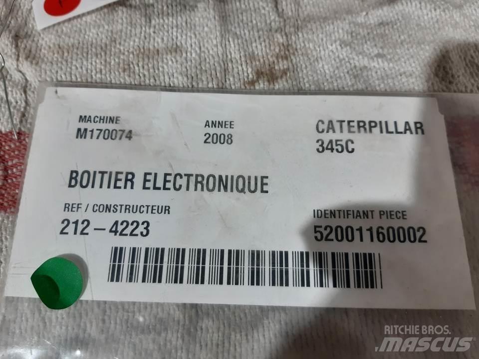 CAT 345C Hytter och interiör