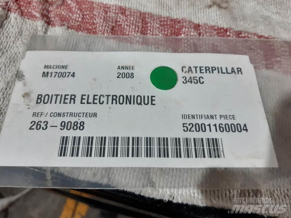 CAT 345C Hytter och interiör
