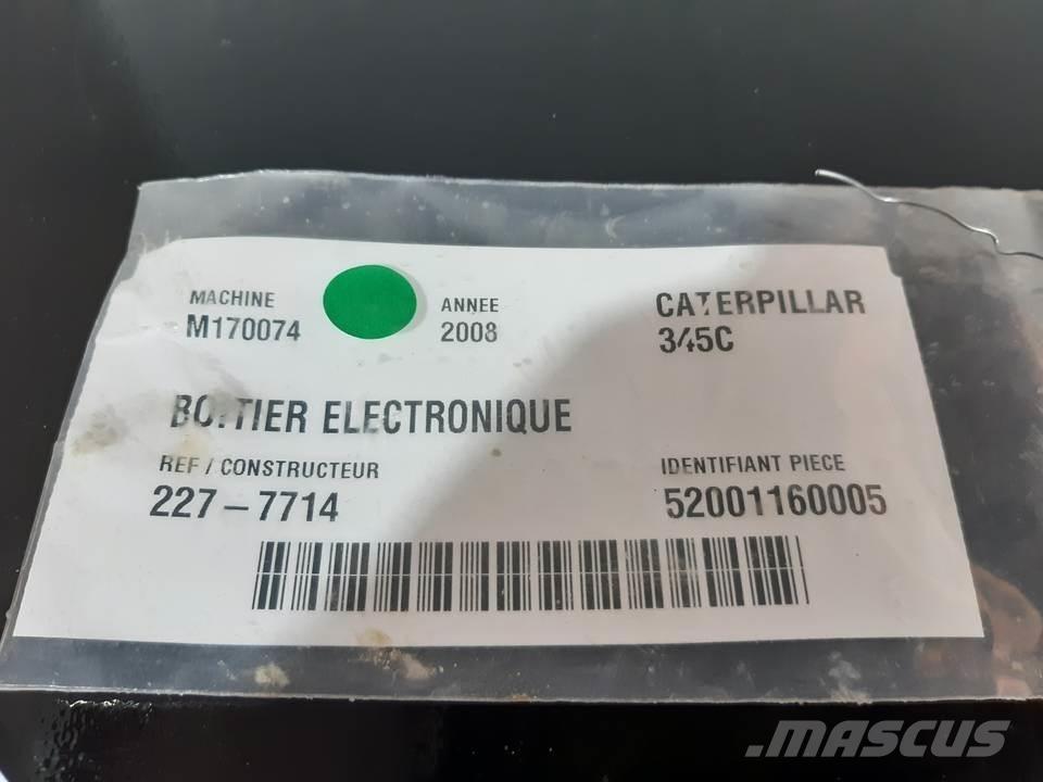 CAT 345C Hytter och interiör