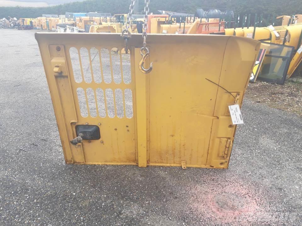 CAT 345C Hytter och interiör