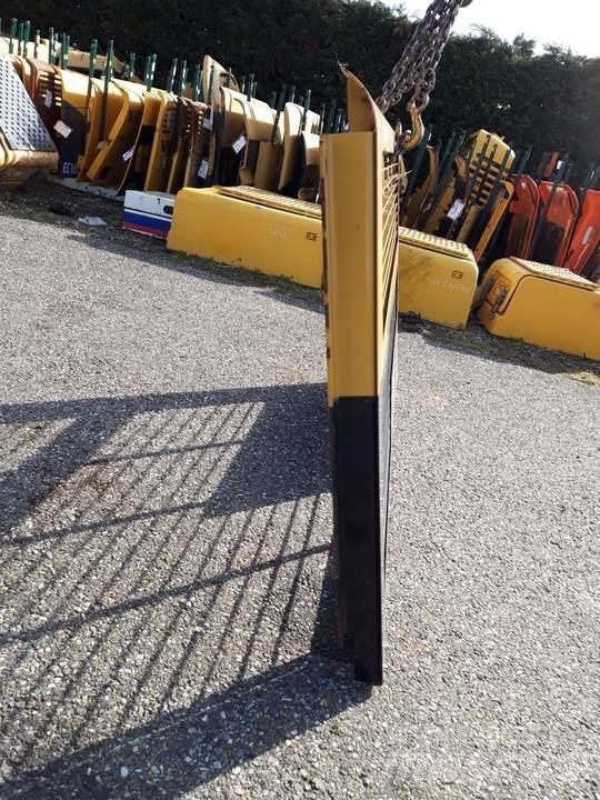 CAT 345C Hytter och interiör