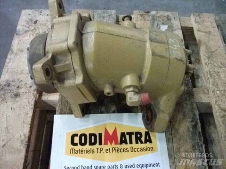 CAT 943 Hydraulik