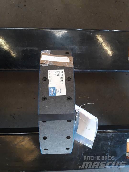 CAT 950 Band, kedjor och underreden