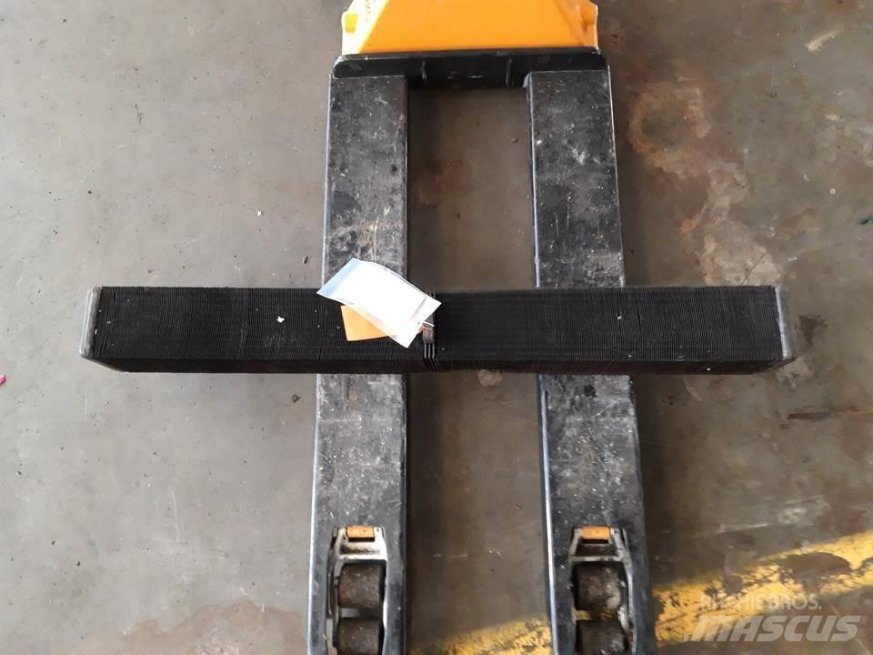 CAT 970F Motorer