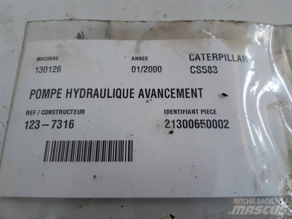 CAT CS583 Hydraulik