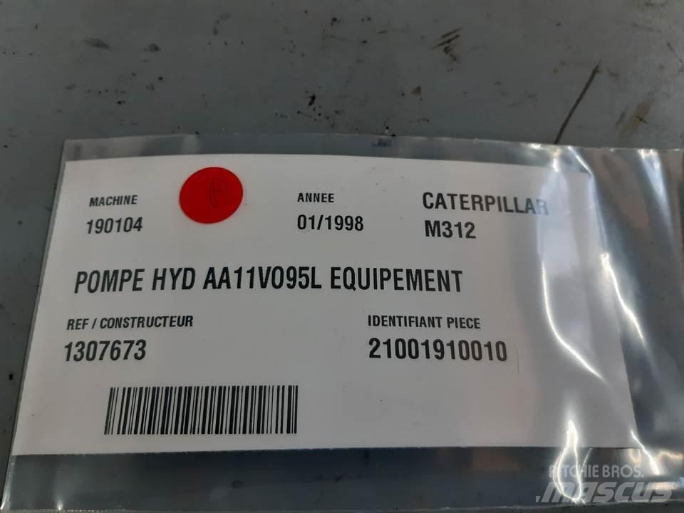 CAT M312 Hydraulik