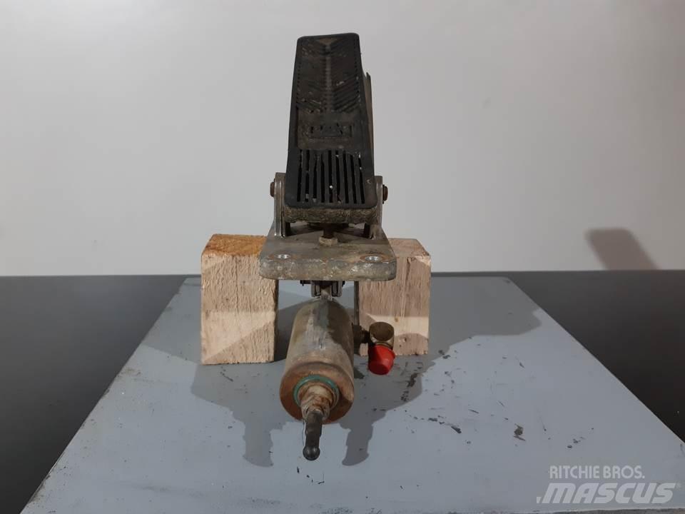 CAT M312 Hytter och interiör