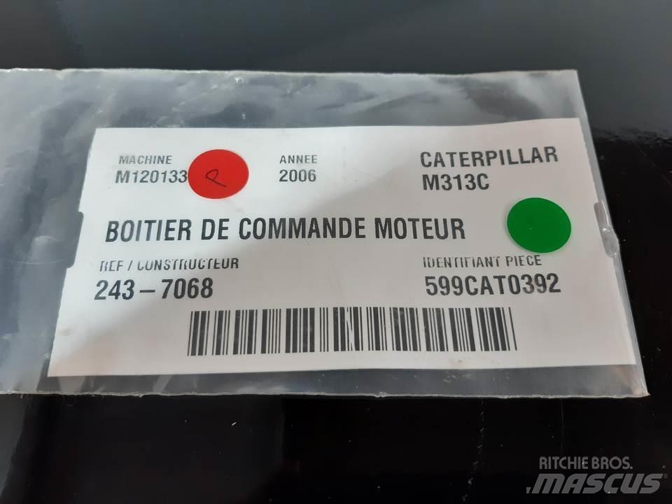 CAT M313C Hytter och interiör