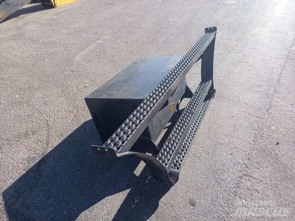 CAT M320F Hytter och interiör
