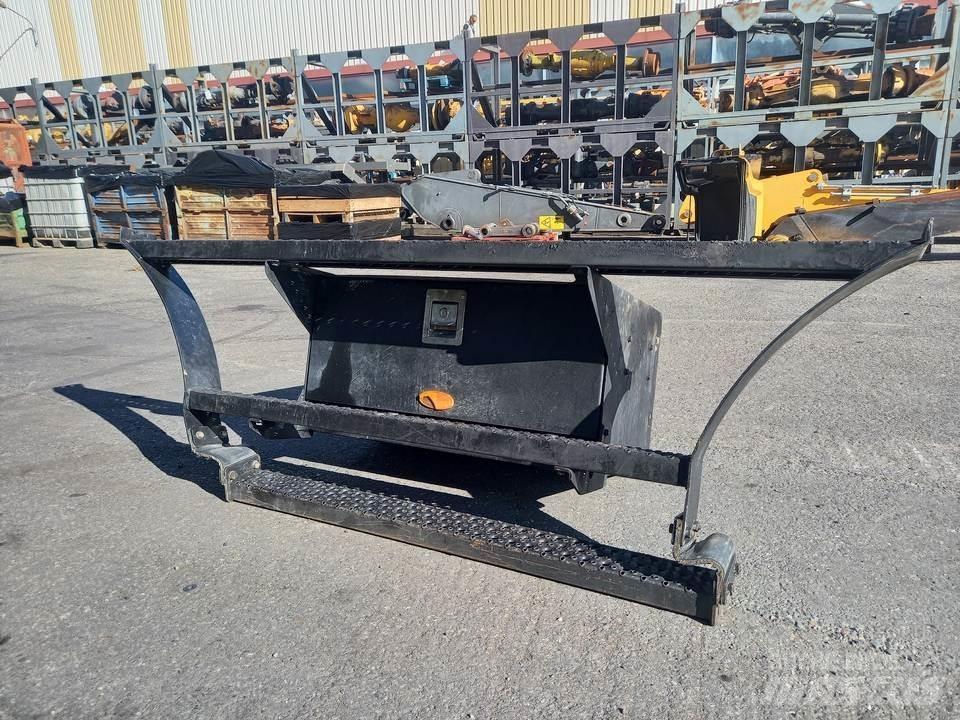 CAT M320F Hytter och interiör