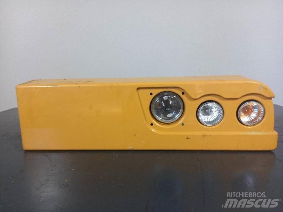CAT M320F Hytter och interiör