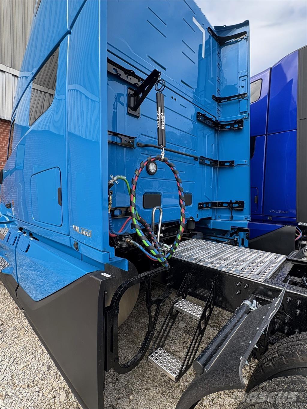 Volvo VNL Övriga bilar