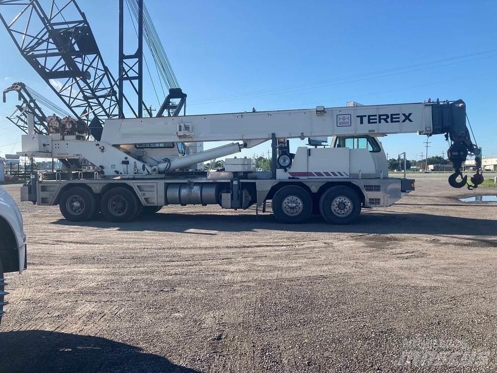 Terex T 560 Allterrängkranar