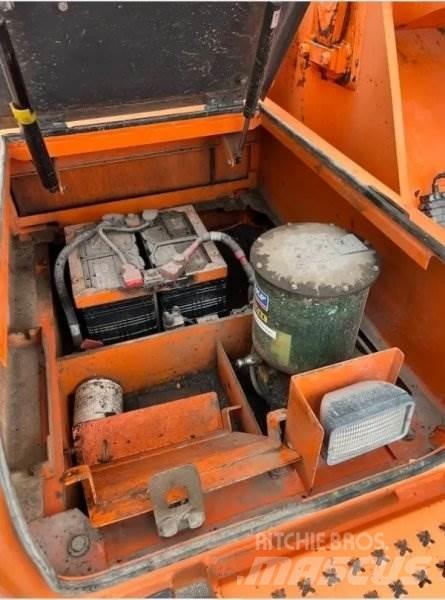 Doosan DX 255 LC Bandgrävare