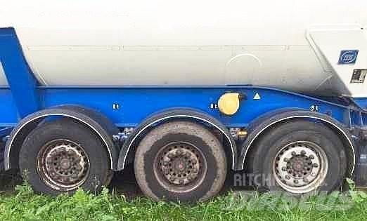  _JINÉ (CZ) ZVVZ NSG 42 Tankbilar