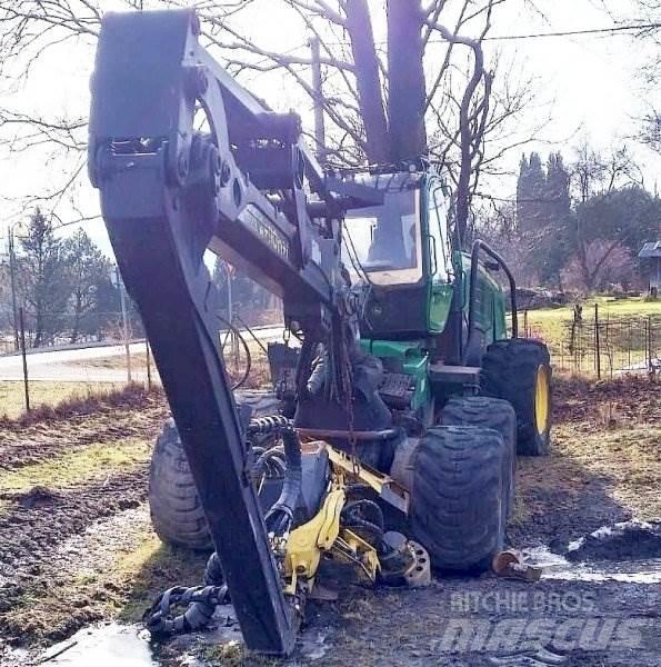 John Deere 1270 E 6W Fällare-läggare