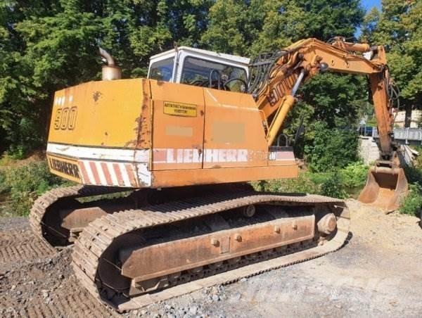 Liebherr R900 B Bandgrävare