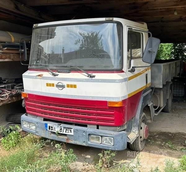Nissan L351 Lastväxlare/Krokbilar