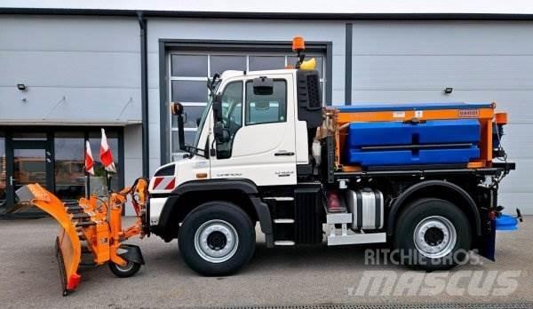 Unimog U 423 Sand- och saltspridare