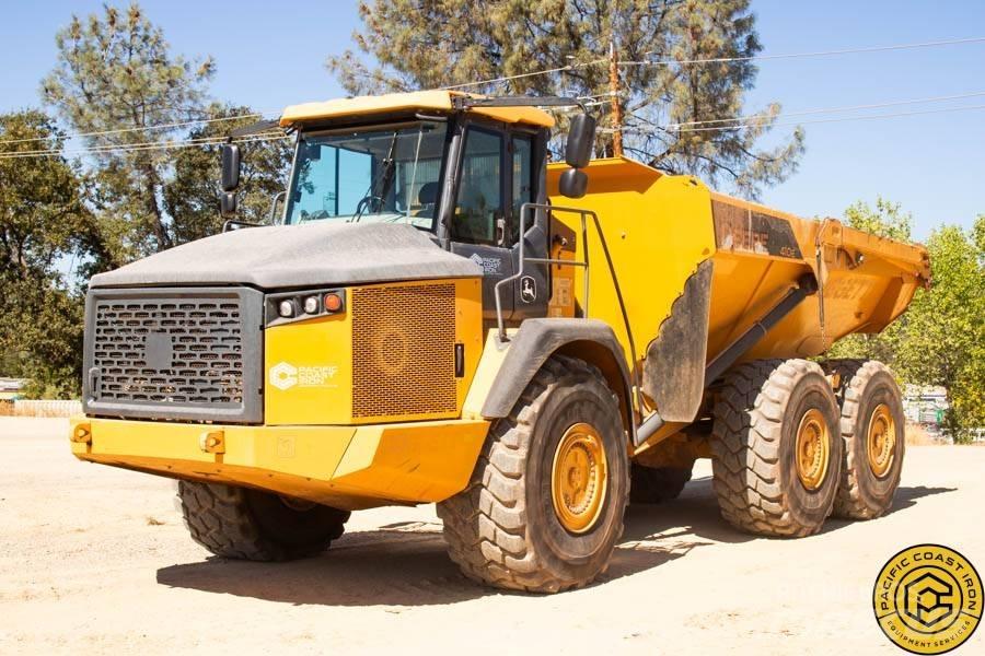 DEERE 410E Midjestyrd dumper