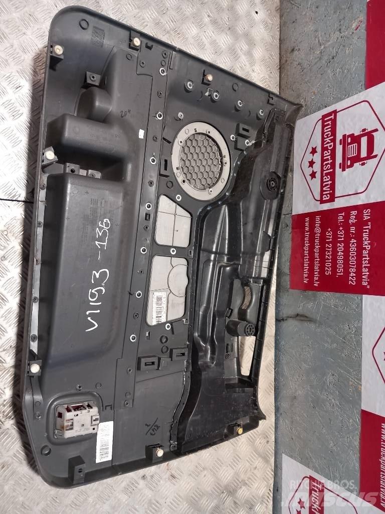 Volvo FH 12 20584915 Hytter och interiör