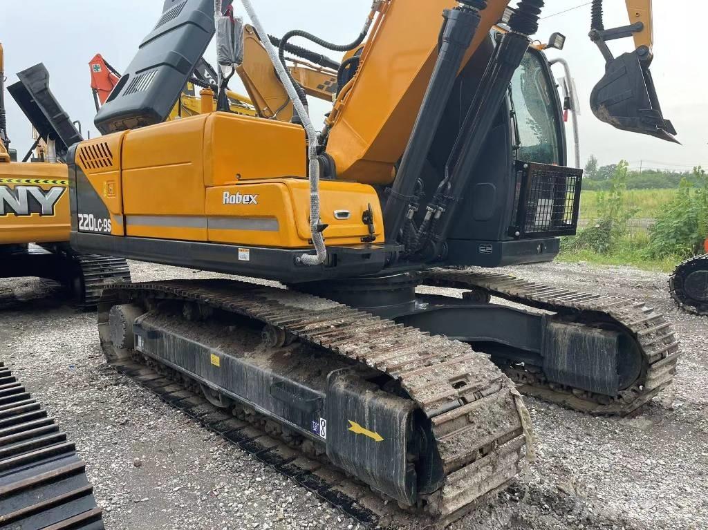 Hyundai R220 Bandgrävare