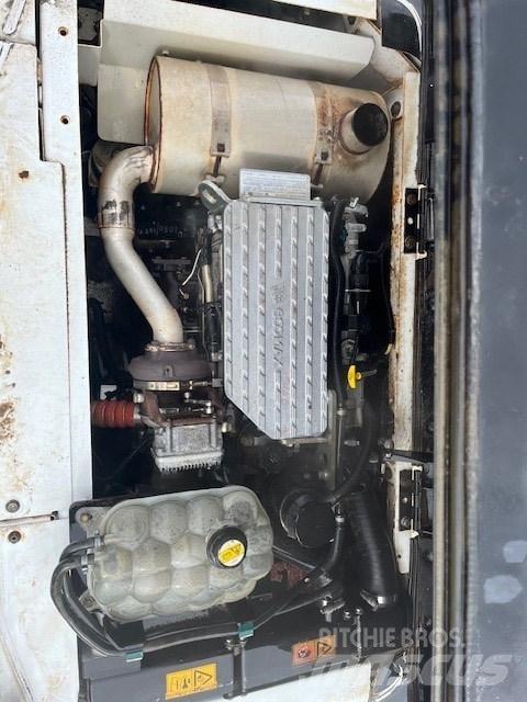 JCB JS145LCD Bandgrävare