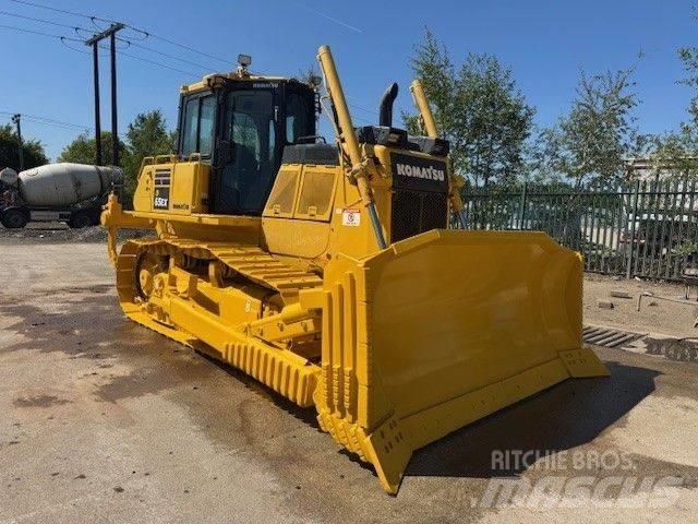 Komatsu D65EX-18 Bandschaktare