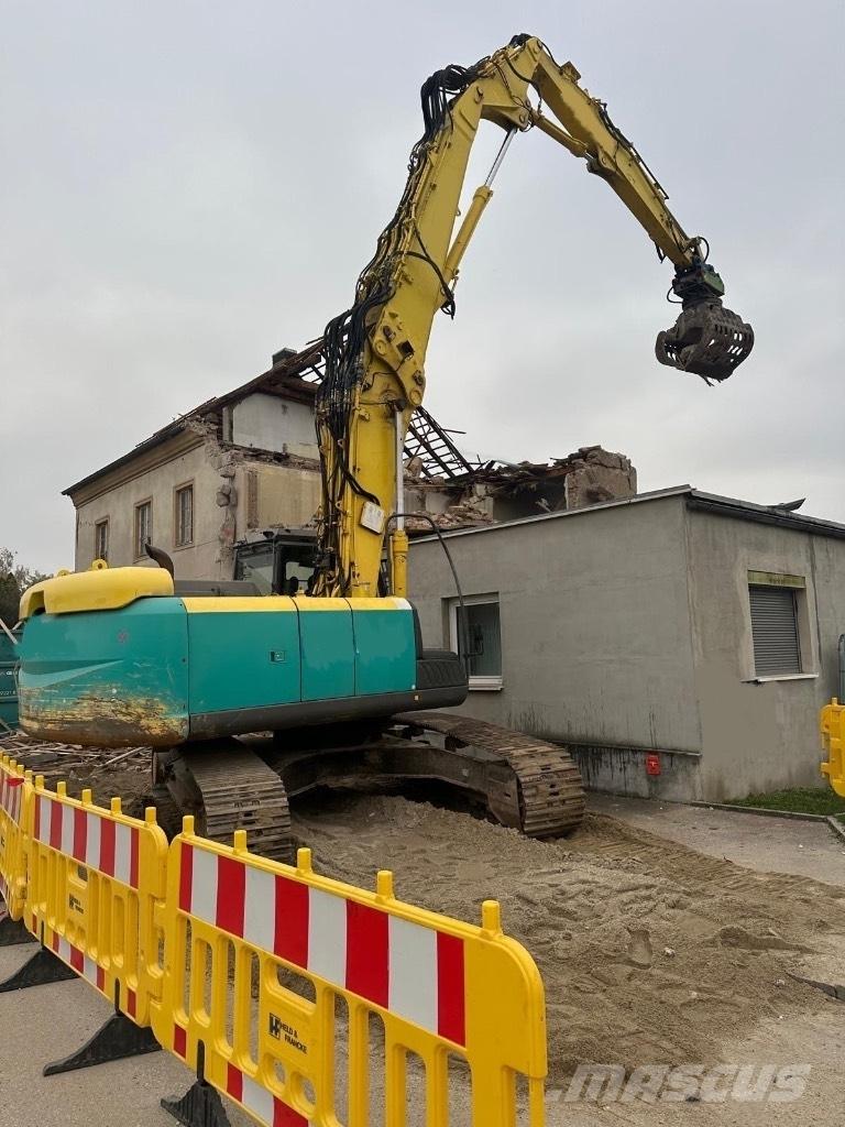 Hitachi LC 250 Rivningsgrävare