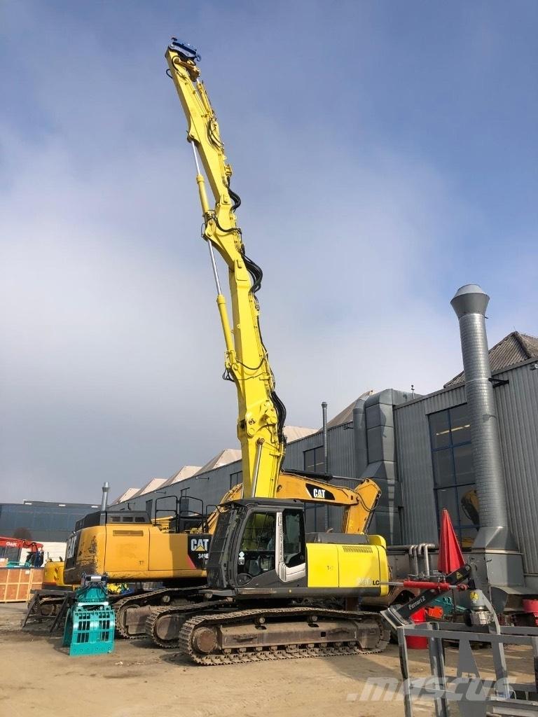 Hitachi LC 250 Rivningsgrävare