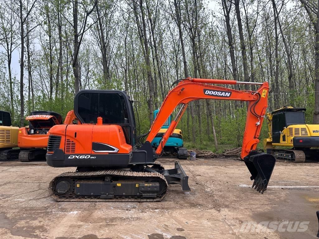 Doosan DX60 Bandgrävare