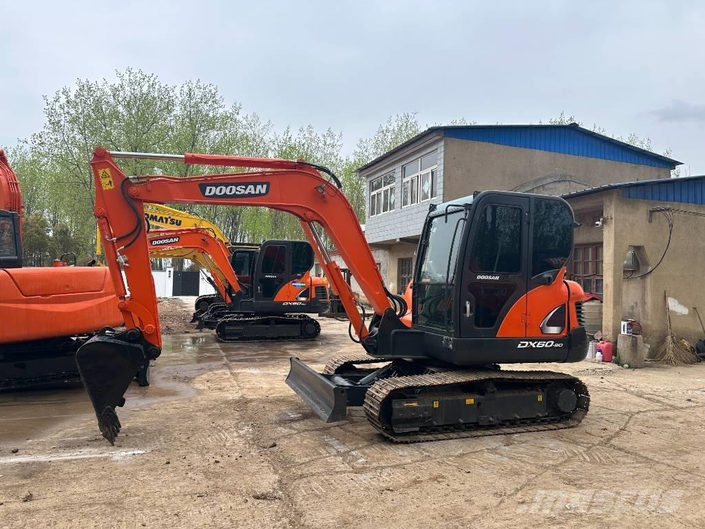 Doosan DX60 Bandgrävare