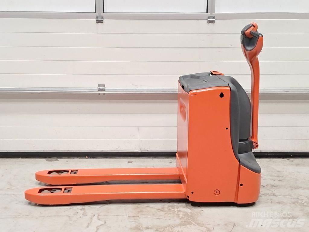 Linde T16 Låglyftare utan plattform