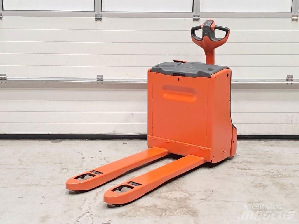 Linde T16 Låglyftare utan plattform