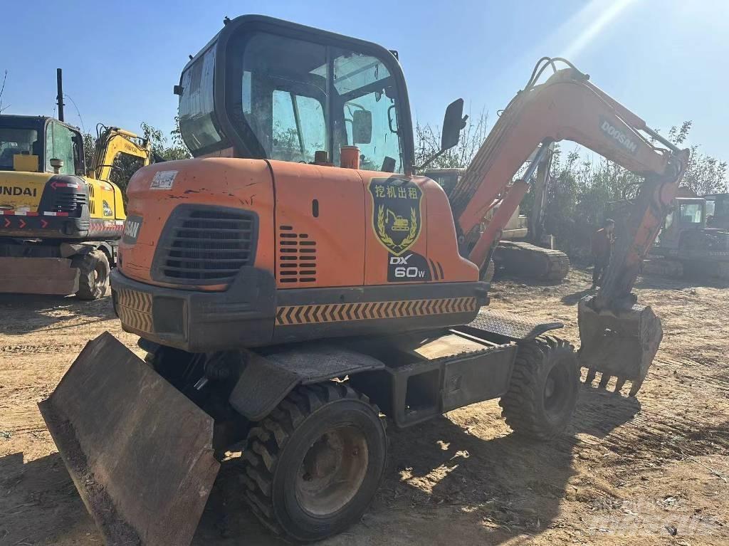 Doosan DX60W Minigrävare < 7t