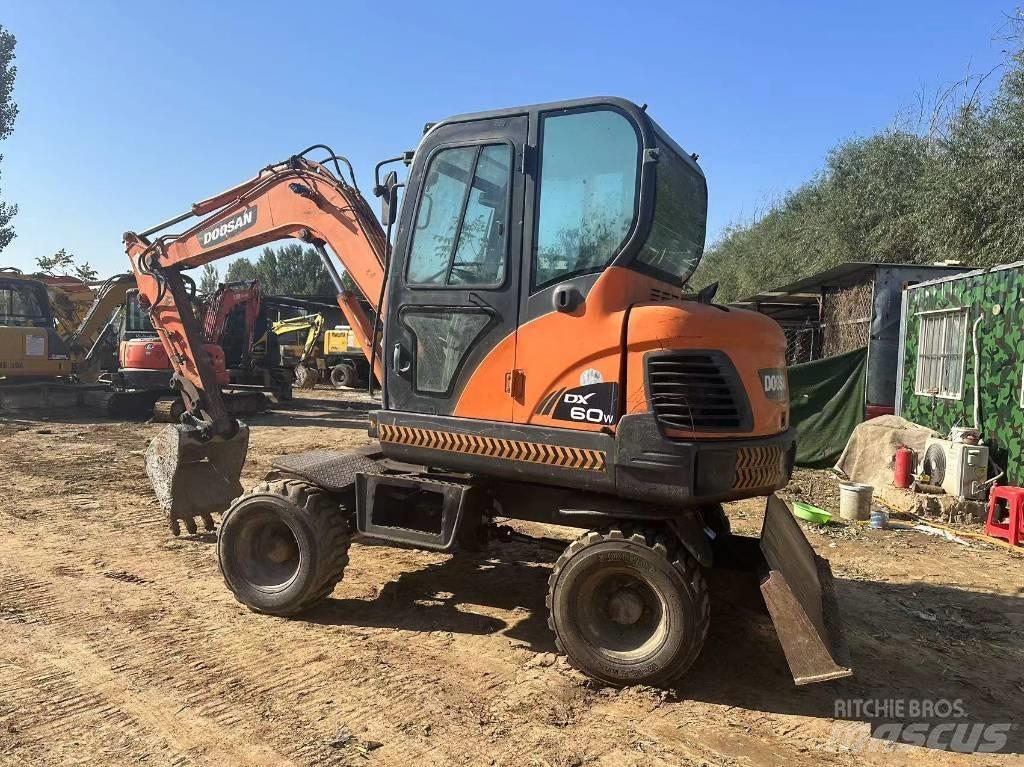 Doosan DX60W Minigrävare < 7t