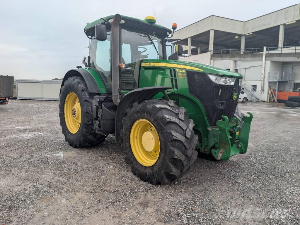 John Deere 7230 R Traktorer