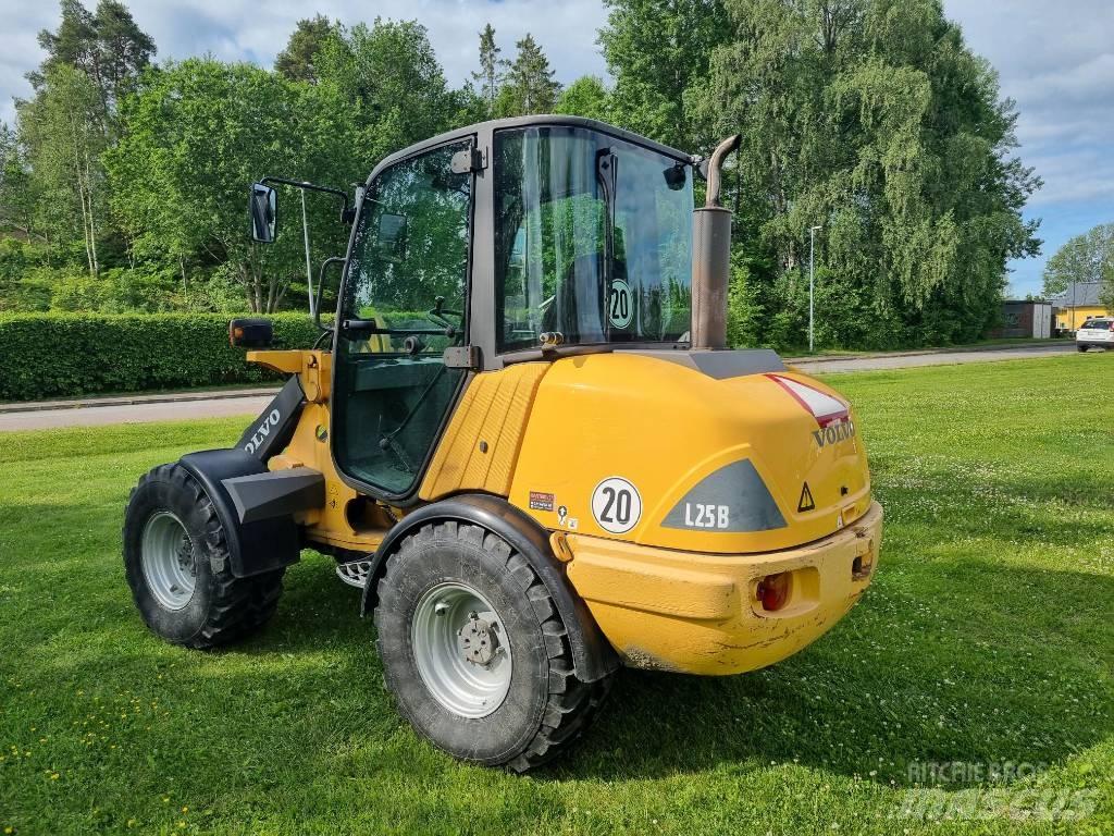Volvo L25B Kompaktlastare