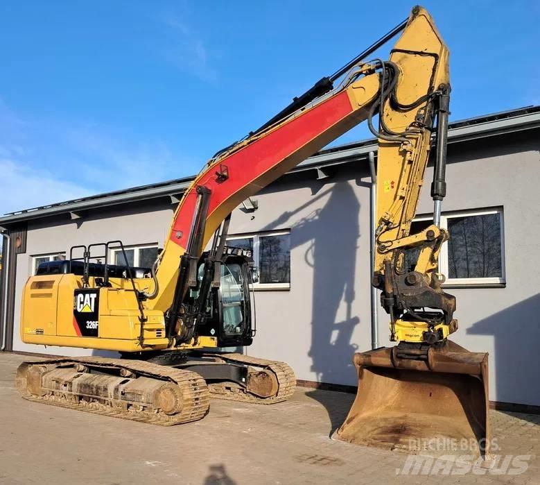 CAT 326 F L Bandgrävare