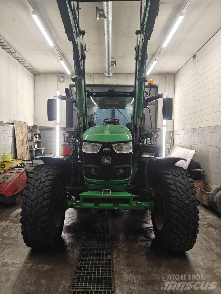 John Deere 6155 R Traktorer