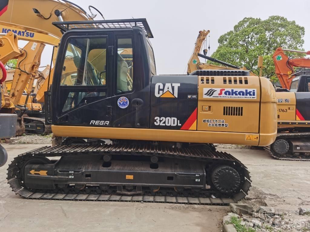 CAT 320 D L Bandgrävare