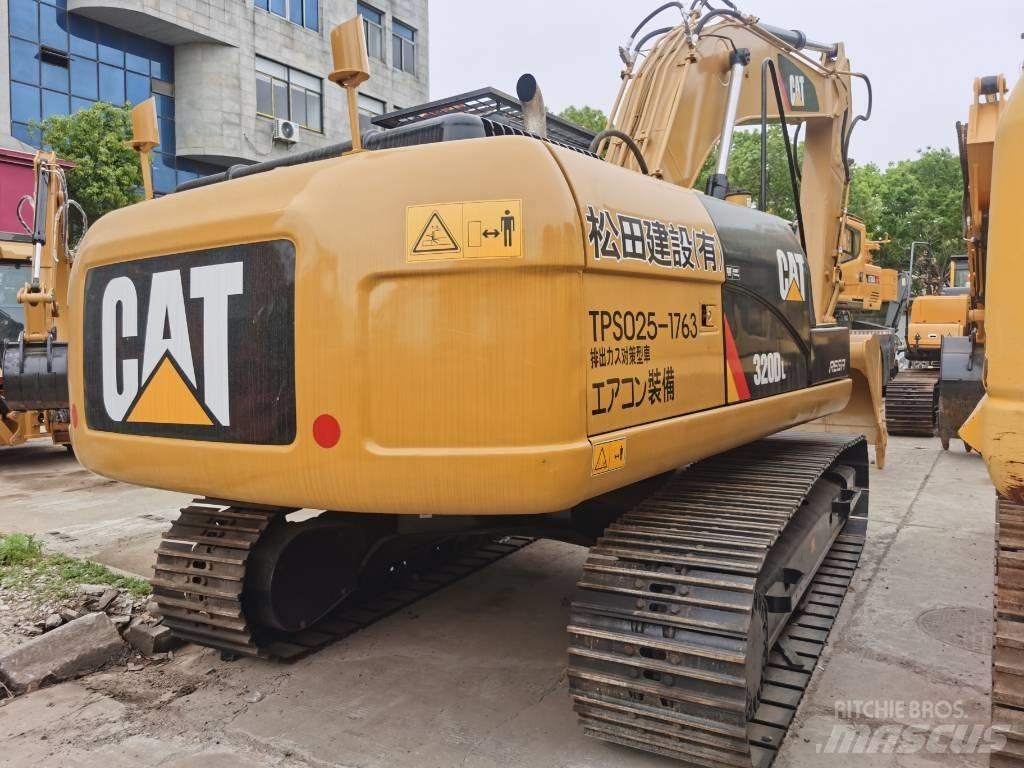 CAT 320 D L Bandgrävare