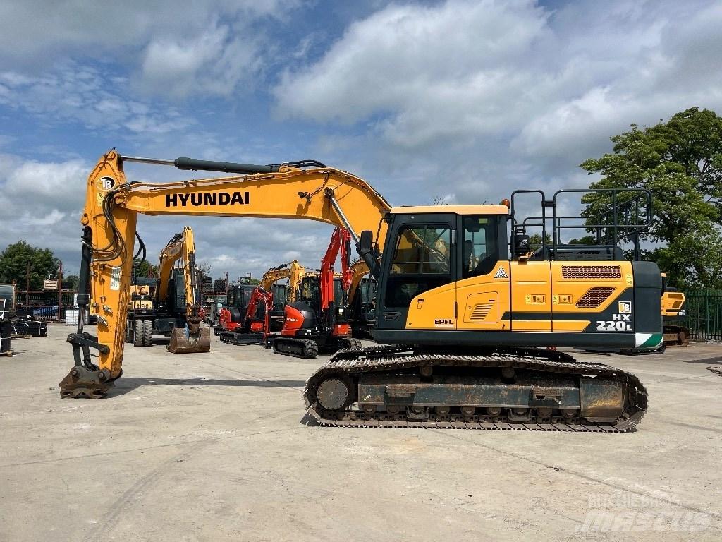 Hyundai HX 220 L Bandgrävare