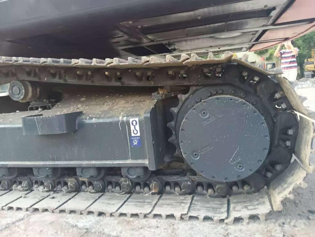 Doosan DX 225 Bandgrävare