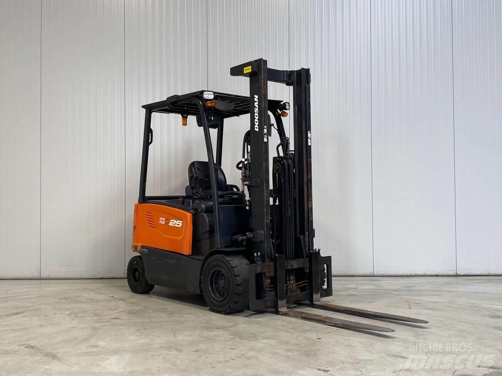 Doosan B25X-7 Elmotviktstruckar