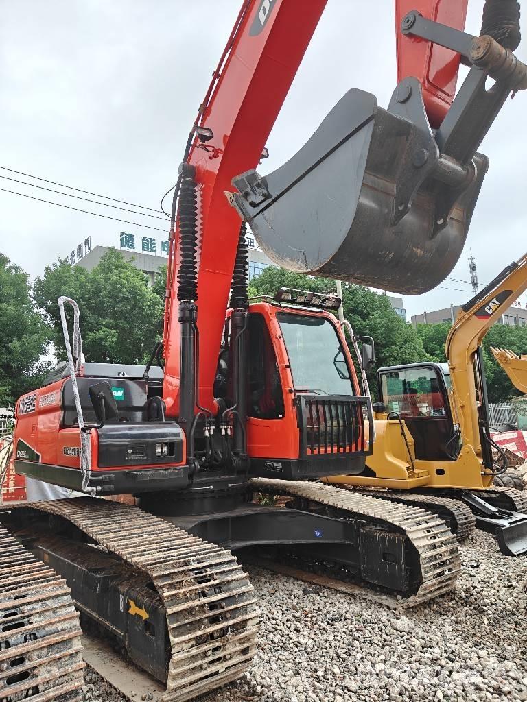Doosan DX 225 LC-9C Bandgrävare