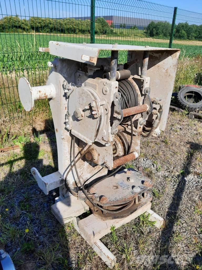 Bobcat Treuil / Winch Teleskoplastare