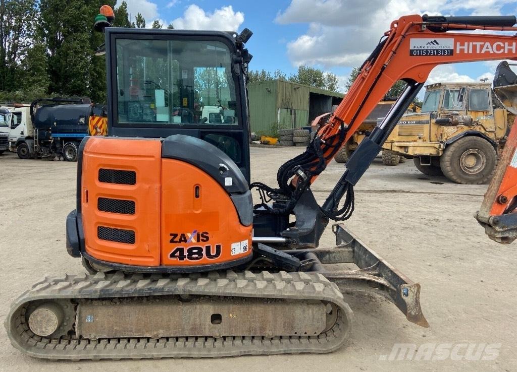 Hitachi ZX 48 U Minigrävare < 7t